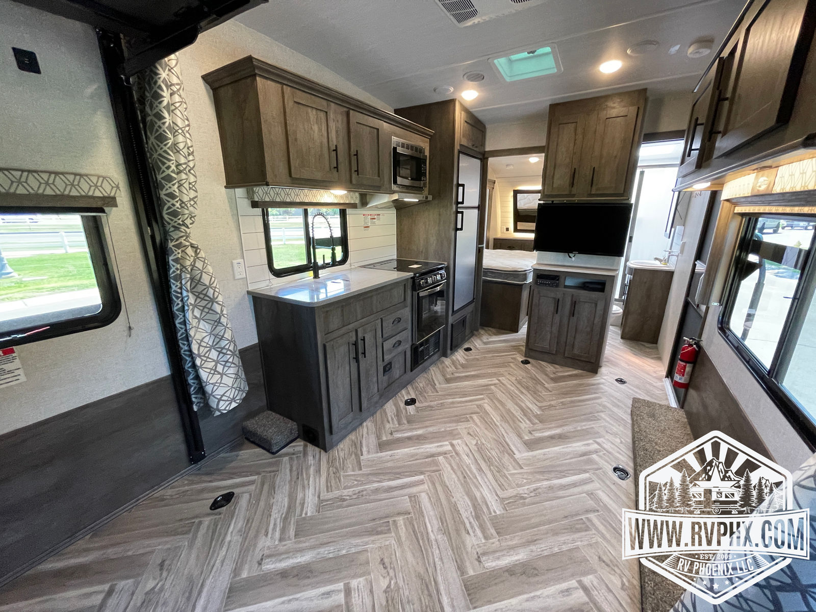 2414G Toy Hauler Rental 