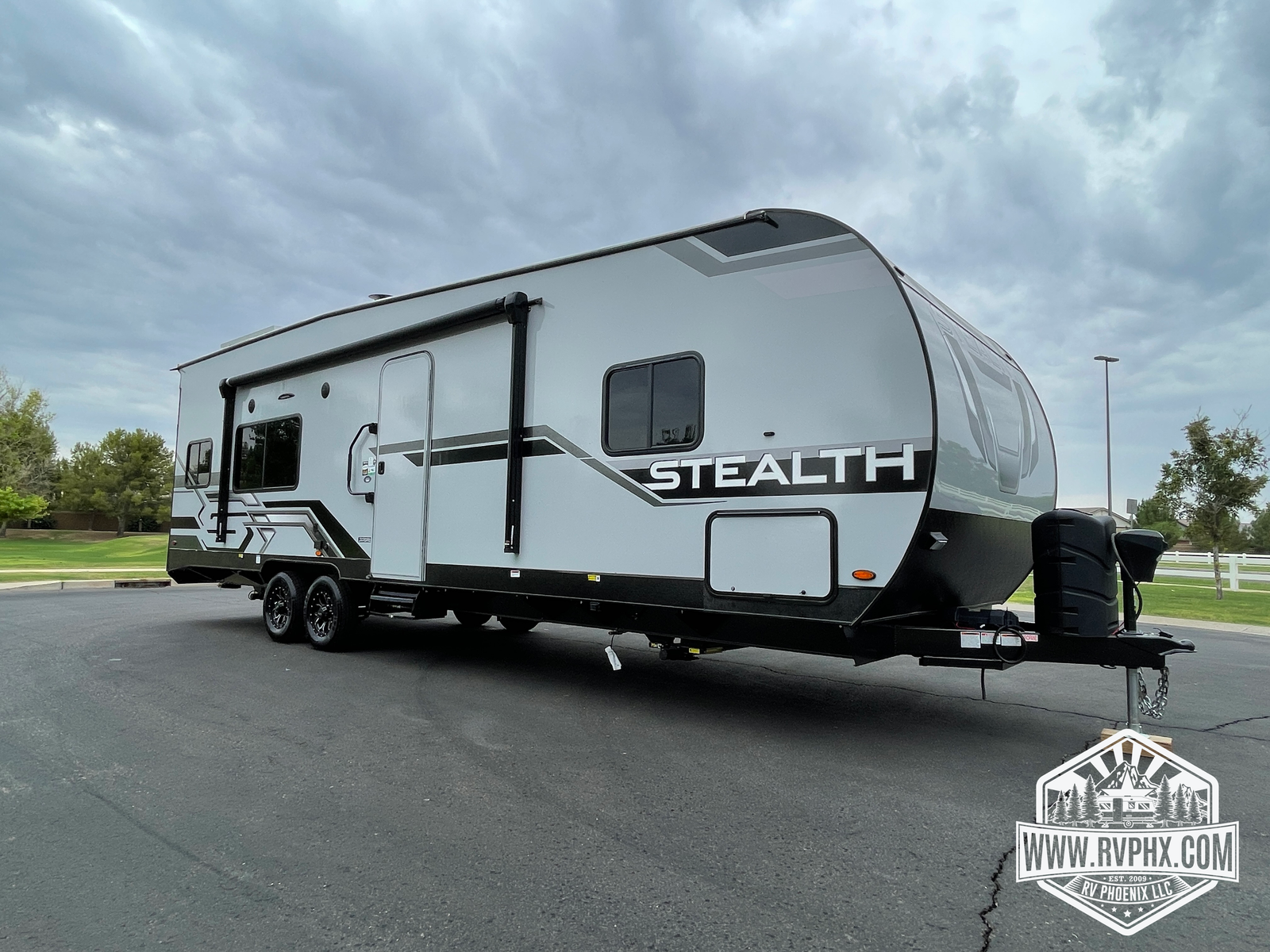 FQ2715 Toy Hauler Rental 