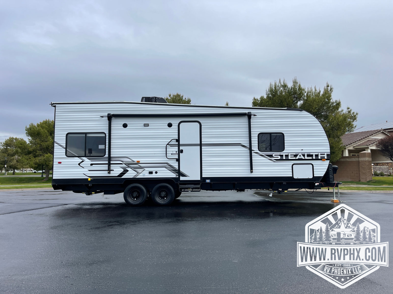 2413 Stealth Toy Hauler Rental 