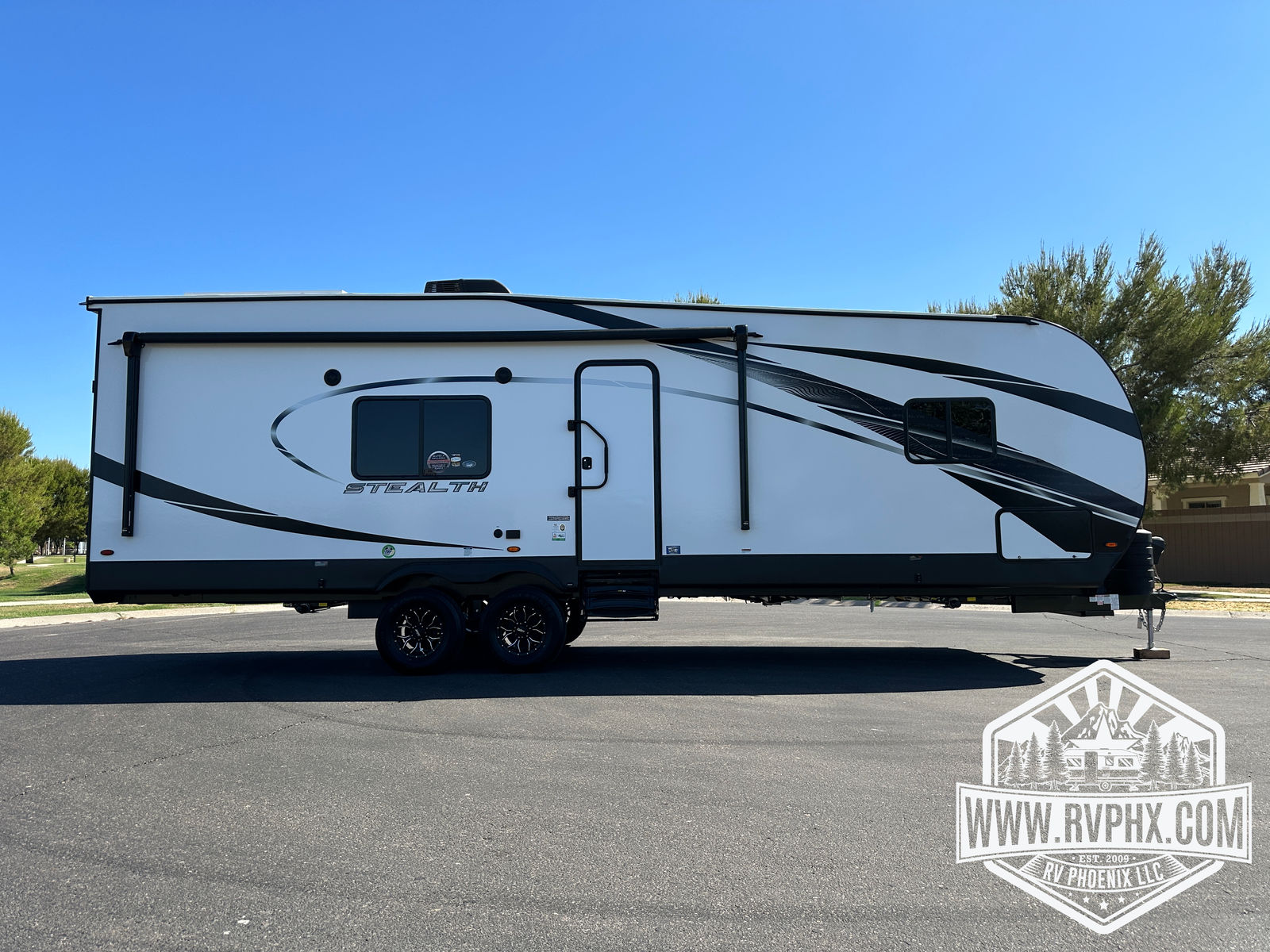 2750GLE Toy Hauler Rental 