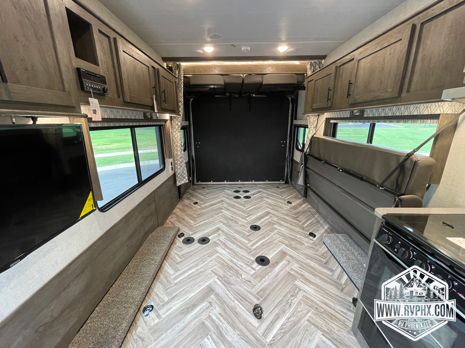 FQ2715 Toy Hauler Rental 