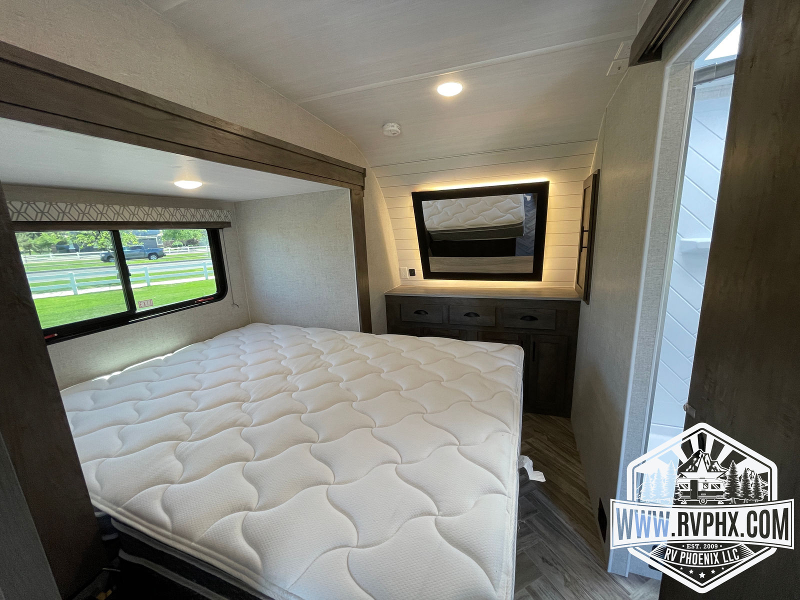 2414G Toy Hauler Rental 
