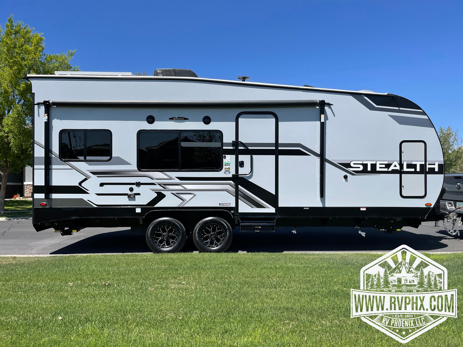 2414G Toy Hauler Rental 