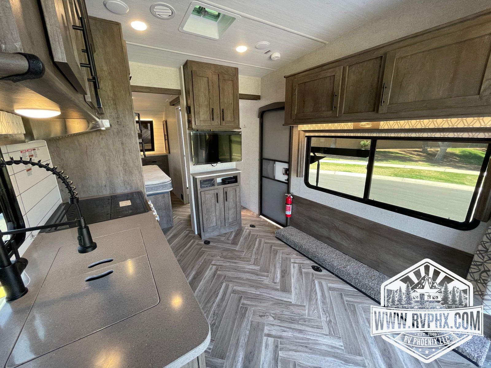 2414G Toy Hauler Rental 