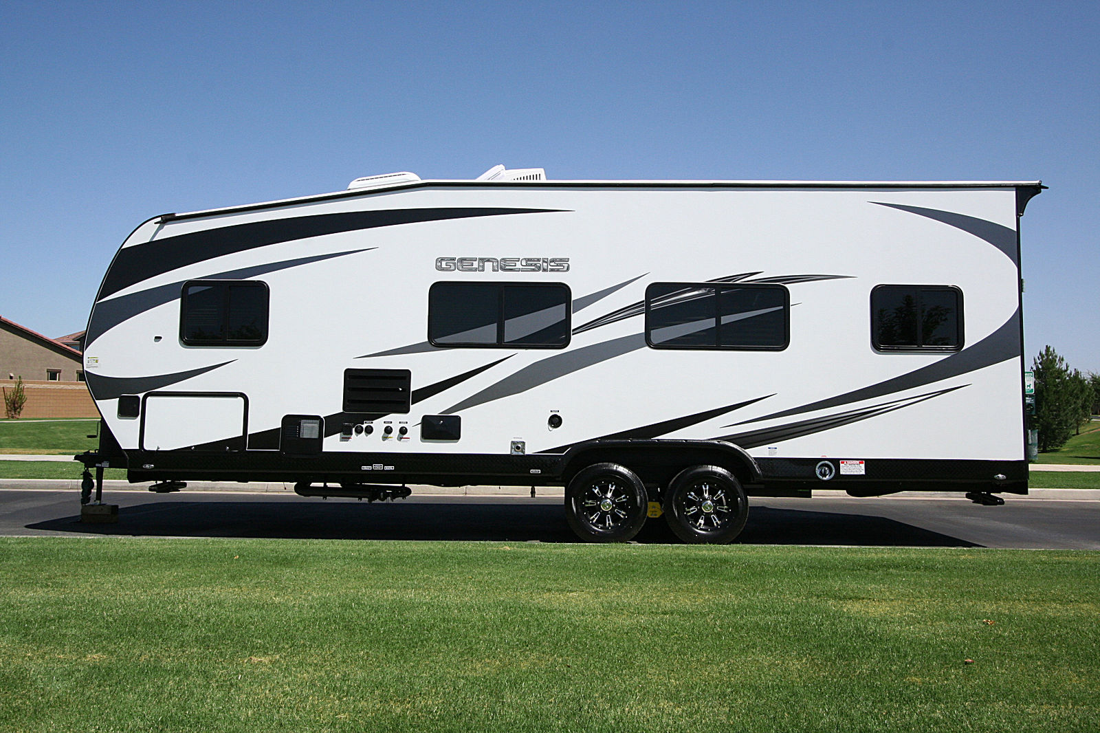 23SS Toy Hauler 