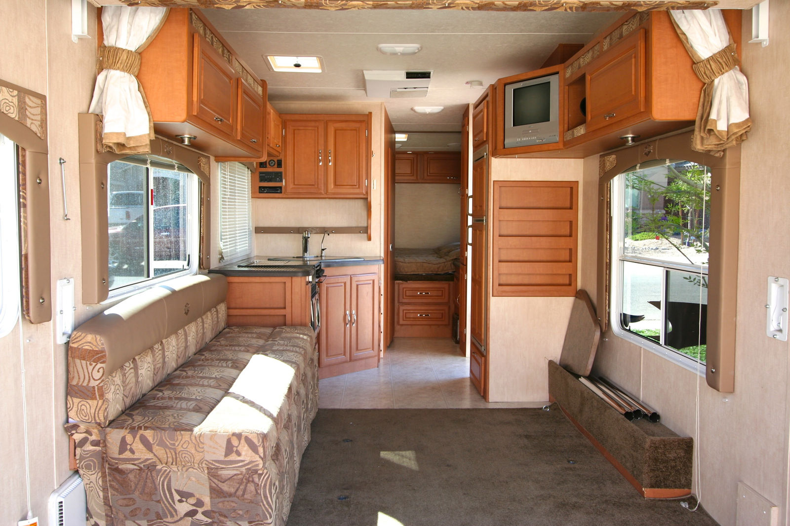 Bww Toy Hauler
