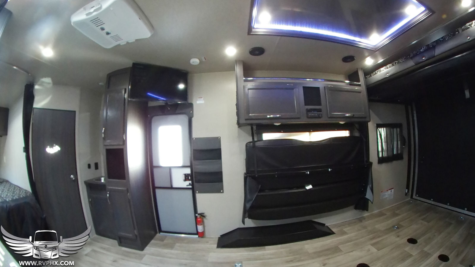 23SS Toy Hauler 