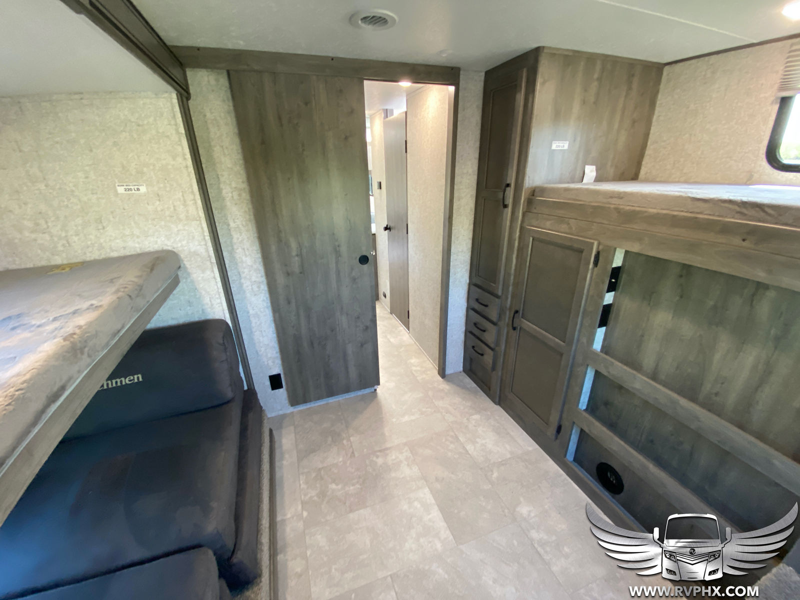 300BHS Trailer Rental 