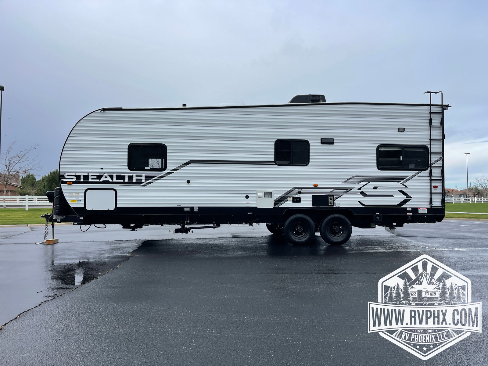 2413 Stealth Toy Hauler Rental 