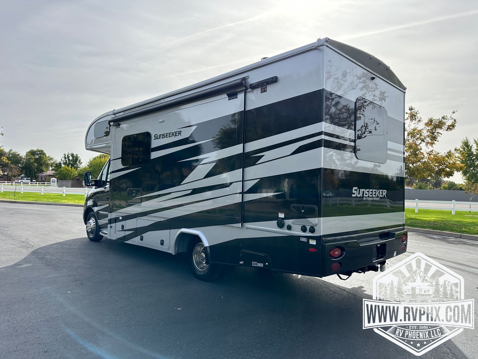 2025 Forest River Sunseeker 2400T — photo 8