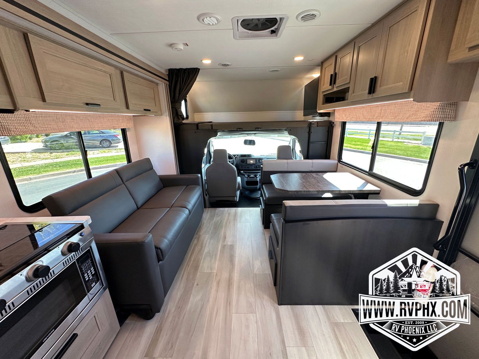2026 Forest River Sunseeker 3250DSLE — photo 12