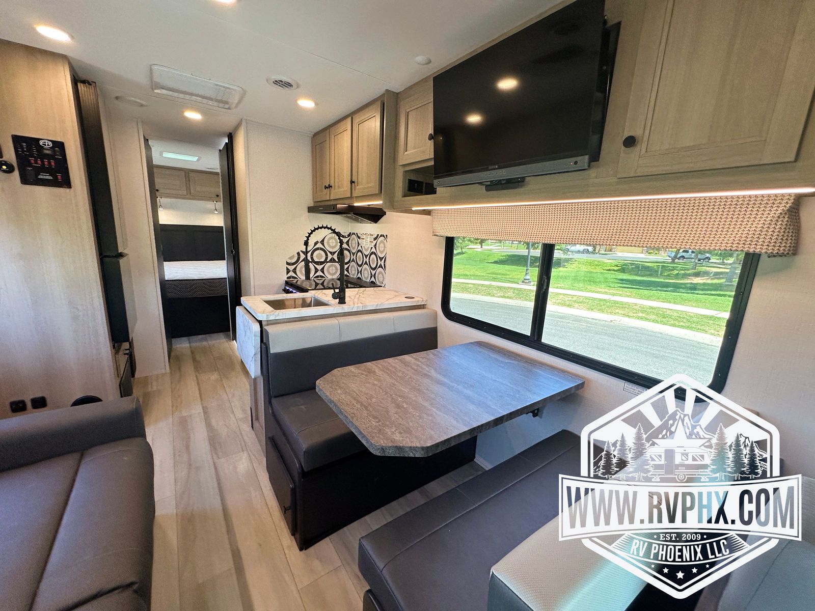 2025 Forest River Sunseeker 2950LE — photo 11